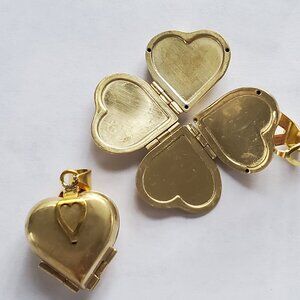 Vintage 4 leaf clover charm.